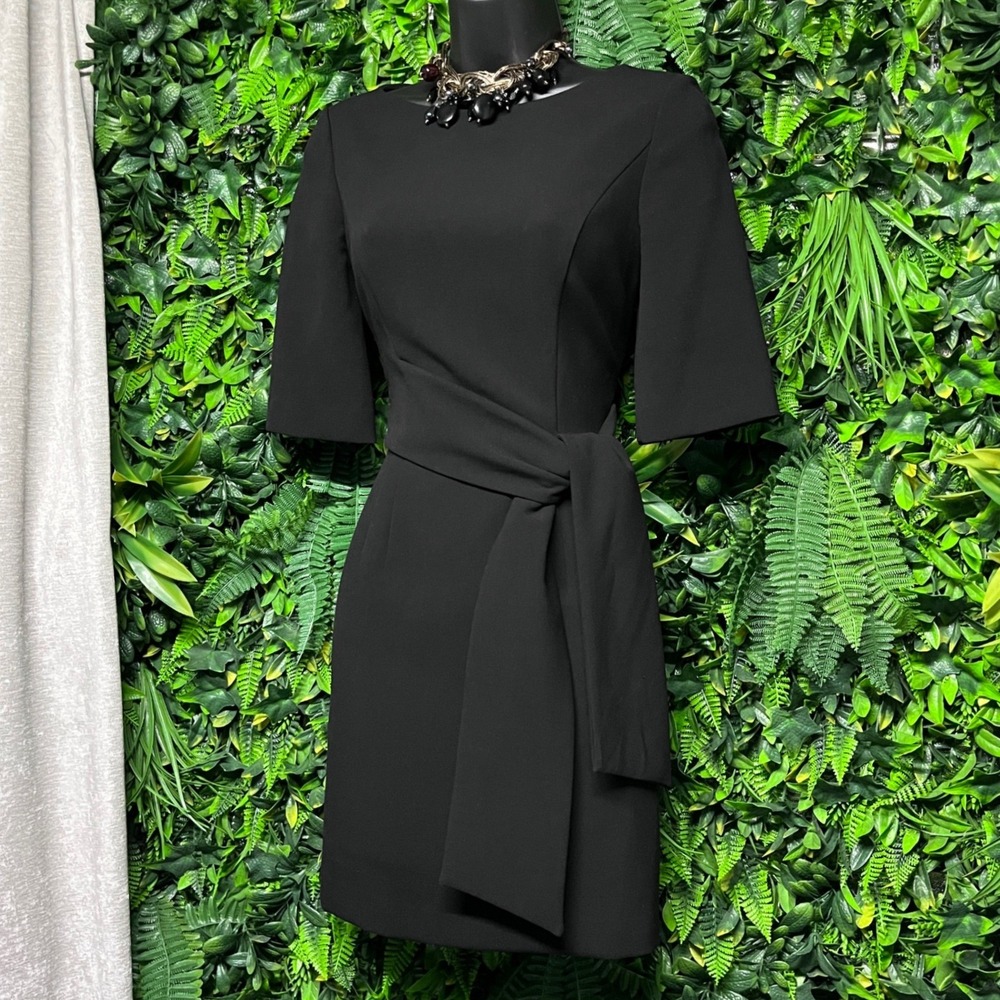 Alice + Olivia Dress Size 0 Black Short Sleeve Tie Waist Mini Cocktail 4177